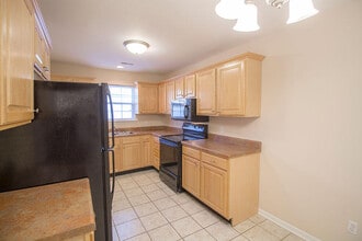 1881 Field St in Columbia, MO - Building Photo - Building Photo