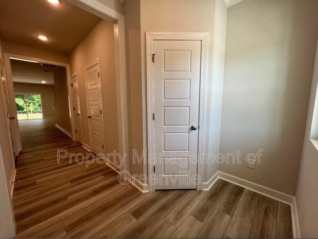 131 Callen Dr in Greenville, SC - Building Photo - Building Photo