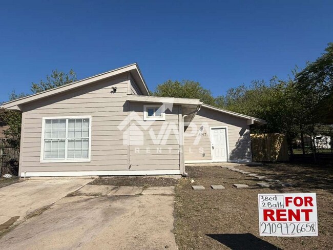 5507 Prairie Flower Dr in San Antonio, TX - Building Photo - Building Photo