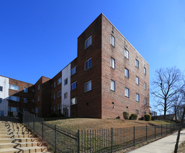 10 Halley Pl SE in Washington, DC - Building Photo - Building Photo