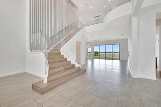 8660 W Parkland Bay Trl in Coral Springs, FL - Building Photo - Building Photo