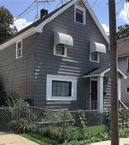 3069 E 67th St in Cleveland, OH - Building Photo