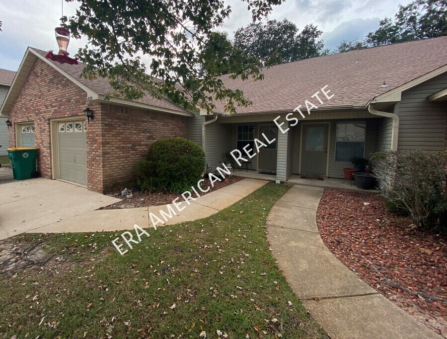 1030 Blue Ridge Dr in Fort Walton Beach, FL - Building Photo