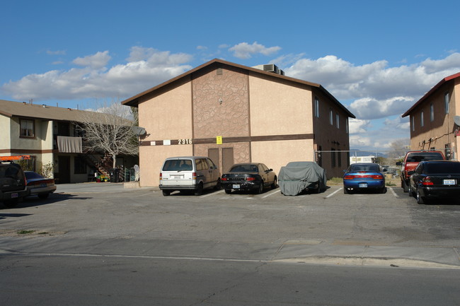 2316 Saturn Ave in Las Vegas, NV - Building Photo - Building Photo