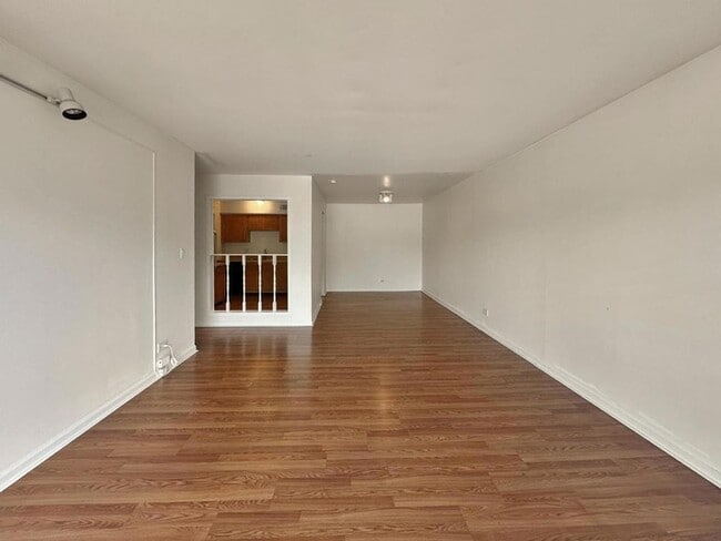 5000 Carriage Way Dr, Unit 310 in Rolling Meadows, IL - Building Photo - Building Photo