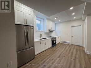 3461 Mosley Gate in Oakville, ON - Building Photo - Building Photo