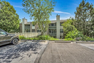 1112 Summit Pointe in Scranton, PA - Building Photo