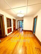 323 Pelham Rd in Amherst, MA - Building Photo - Building Photo