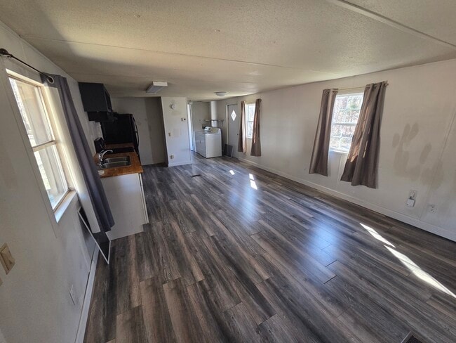 745 Barren Hollow Rd in Hurricane Mills, TN - Building Photo - Building Photo