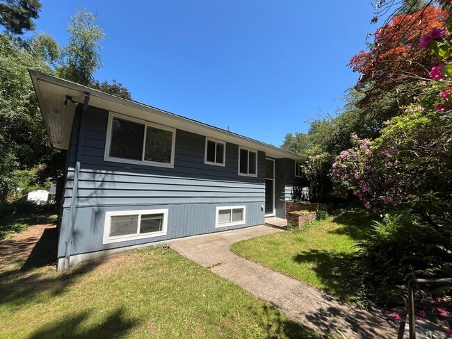 property at 4019 SW Vermont St