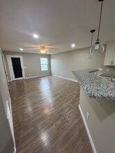 3811 McBroom Chapel Rd, Unit B in Cookeville, TN - Foto de edificio - Building Photo