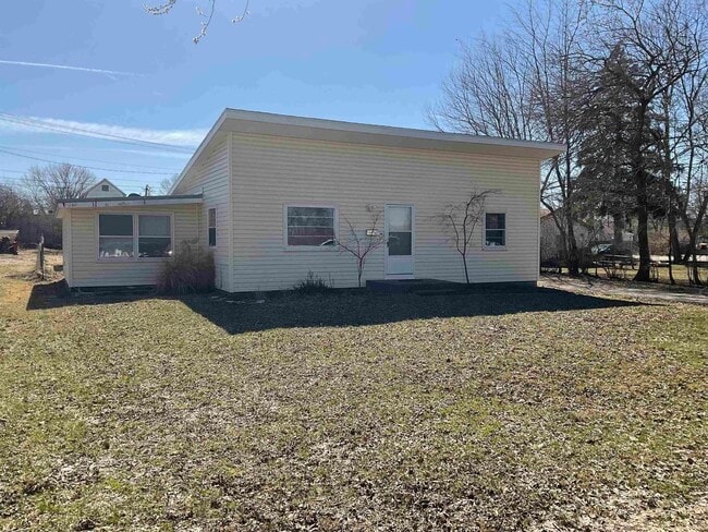 property at 3011 Fairoak Dr