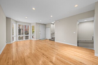 86 Legacy Ln in Wheeling, IL - Building Photo - Building Photo