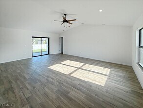 8157 Albatross Rd in Ft. Myers, FL - Building Photo - Building Photo