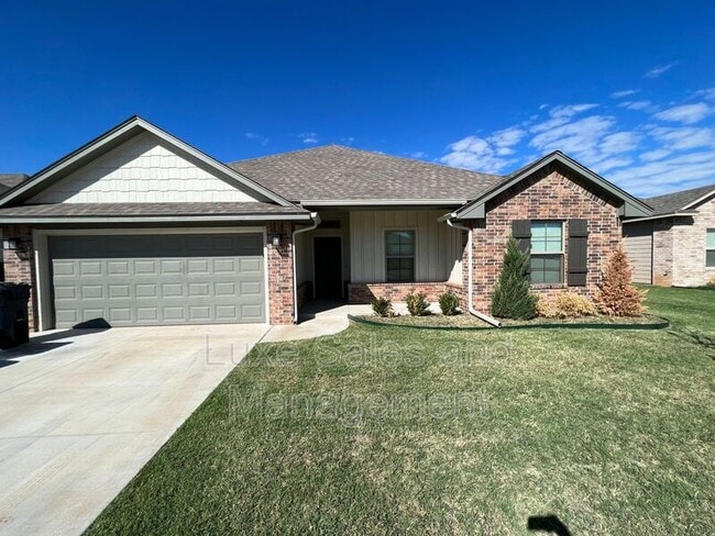 property at 1925 Sara Vista Dr