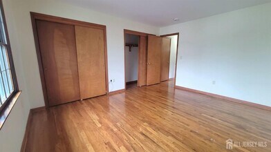 505 Lincoln Blvd in Middlesex, NJ - Building Photo - Building Photo