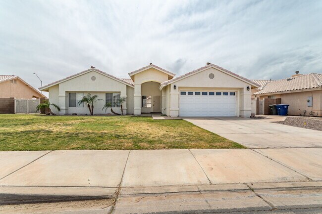 property at 3481 W 27th Ln