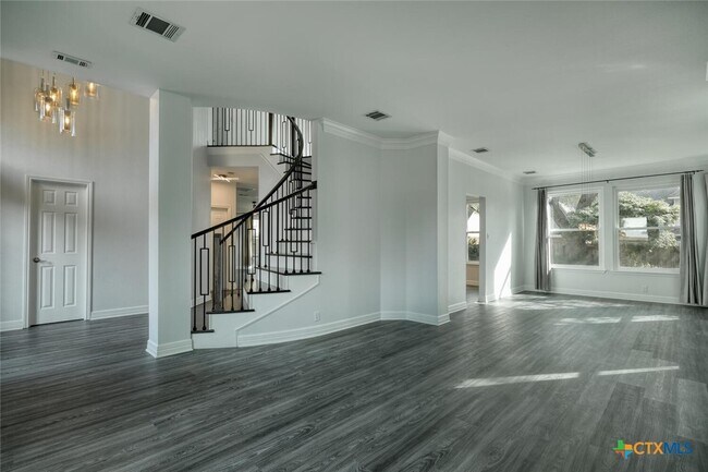 10205 Open Gate Dr in Austin, TX - Building Photo - Building Photo