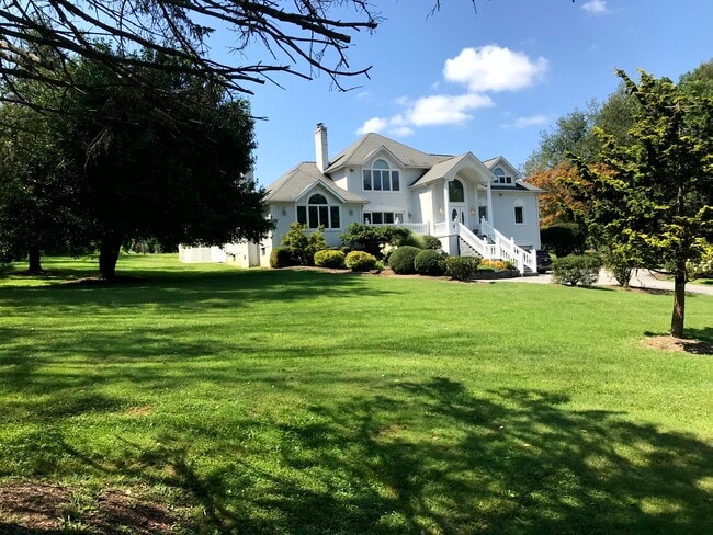 45 Big Island Rd in Warwick, NY - Building Photo - Building Photo
