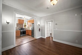 124 W Grand St in Roselle Park, NJ - Building Photo - Building Photo