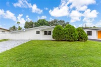 2507 Island Dr in Miramar, FL - Building Photo - Building Photo