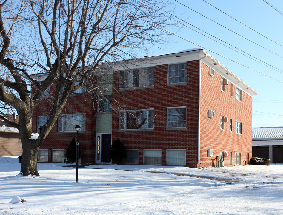 15 Beechwood Dr in Tiffin, OH - Building Photo