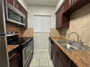 110 NE 19th Ave-Unit -12A in Deerfield Beach, FL - Building Photo - Building Photo