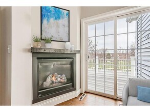 5310 95th Ln N in Brooklyn Park, MN - Foto de edificio - Building Photo