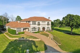 1229 Strathmore Dr in Southlake, TX - Building Photo - Building Photo