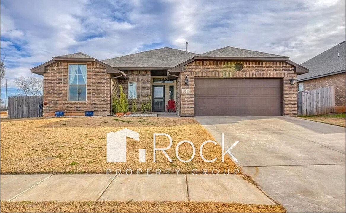 529 Hunter Dr in Norman, OK - Building Photo