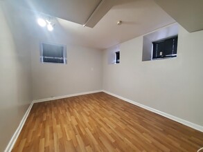 69 W 21st St, Unit 3 in Bayonne, NJ - Building Photo - Building Photo