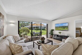 119 Club Dr in Palm Beach Gardens, FL - Building Photo - Building Photo