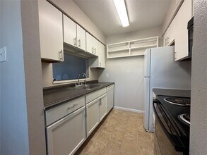 6723 Heards Ln in Galveston, TX - Building Photo - Building Photo