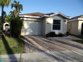 4036 Eastridge Cir in Pompano Beach, FL - Building Photo - Building Photo