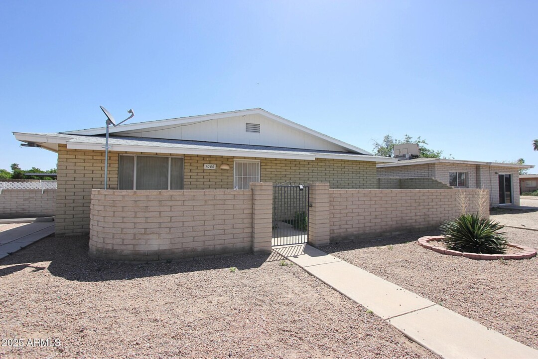 1006 N Pueblo Dr in Casa Grande, AZ - Building Photo