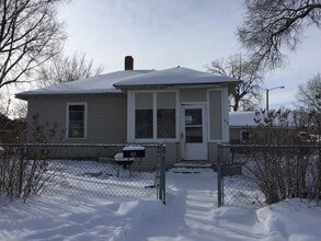 319 N 4th St in Miles City, MT - Building Photo - Building Photo