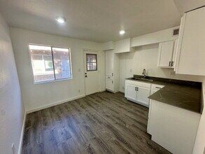 2725 S Rural Rd in Tempe, AZ - Building Photo - Building Photo