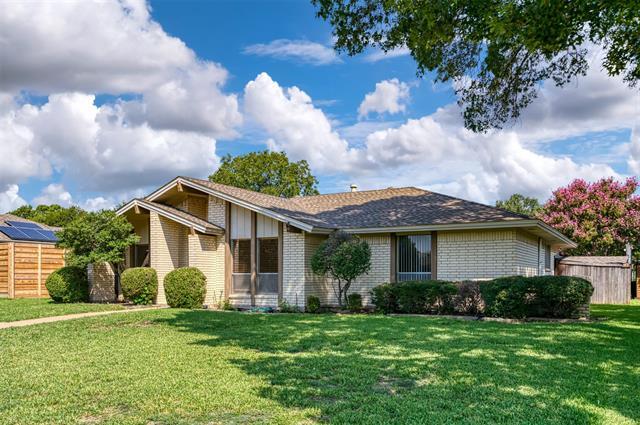 2121 Stone Creek Dr in Plano, TX - Building Photo - Building Photo