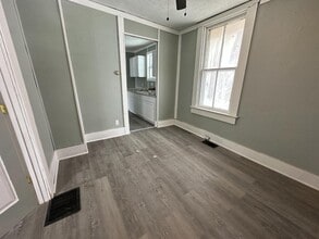 210 E 7th St in Brookville, IN - Building Photo - Building Photo