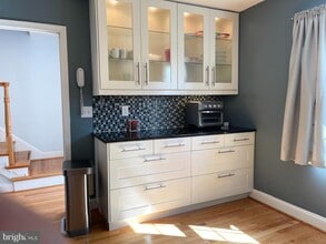 246 Commons Dr NW in Vienna, VA - Building Photo - Building Photo