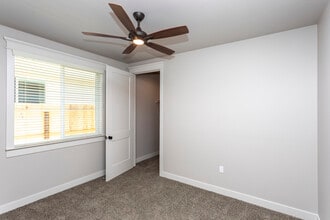 The Bungalows at Fig Garden in Fresno, CA - Building Photo - Interior Photo