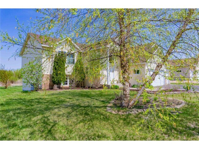 2112 Blake Ave in Lester Prairie, MN - Building Photo - Building Photo