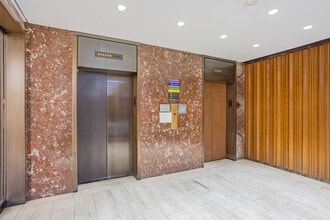 The Penthouse Davenport in Davenport, IA - Building Photo - Lobby
