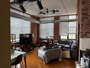 160 Fremont St in Worcester, MA - Building Photo - Building Photo