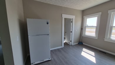 912 Riverview Terrace in Dayton, OH - Building Photo - Building Photo