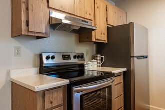 Country Brook Rental Condos in San Ramon, CA - Building Photo - Interior Photo