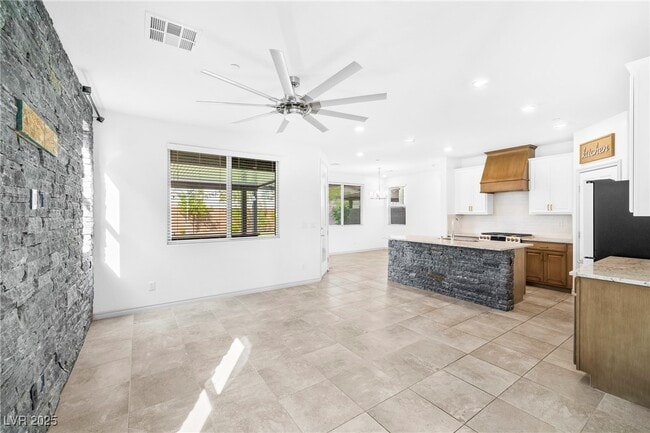 900 Bluebell Brook St in Henderson, NV - Building Photo - Building Photo