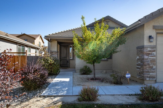 7023 Cinder Village Dr in Sparks, NV - Building Photo - Building Photo