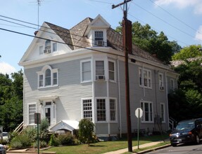1122 Caroline St in Fredericksburg, VA - Building Photo - Building Photo