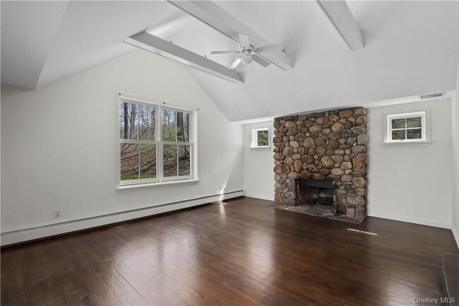 165 Old Post Rd in Mt Kisco, NY - Building Photo - Building Photo